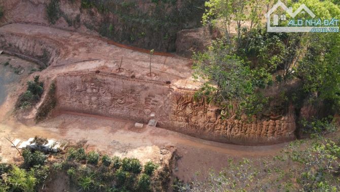 Bán 6 xào đất mặt nhựa Trại mát - p11 - Đà Lạt .  Gía 13 tỷ8