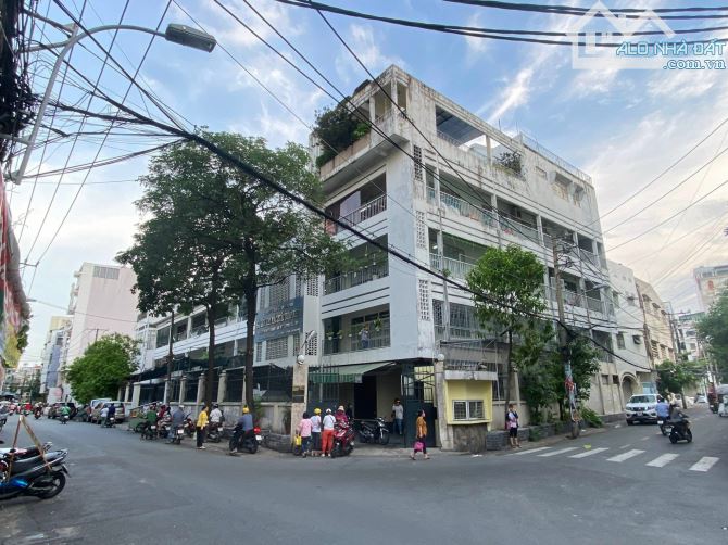 Bán nhà xưởng 5 Tầng góc 2 mặt tiền Bùi Văn Thêm - Hồng Hà, gần Sân Bay, 55x35m