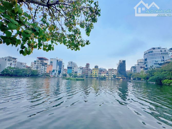 DUY NHẤT, mặt hồ Đội Cấn, KD ô tô tránh trước nhà, 10m ra mặt phố, DT 50m2, MT 4m, 18 tỷ