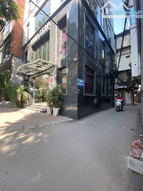 Cho thuê nhà riêng 3 tầng đủ tiện nghi phố Phan Kế Bính thông Đội Cấn