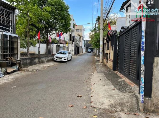 11m MẶT TIỀN TRƯƠNG ĐĂNG QUẾ, DT 11x20M, NỞ HẬU, CÓ 1 NHÀ 1 MÊ, GIÁ: 8,2 TỈ