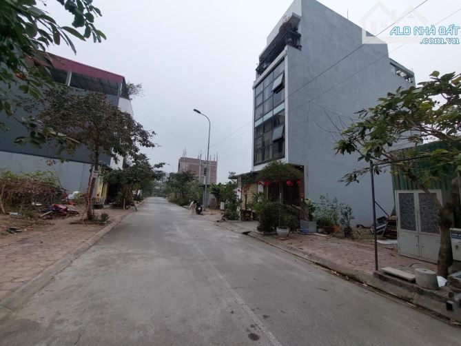 Phấn khúc hiếm, bán đất tái định cư Trâu Quỳ Gia Lâm, 60m - nhỉnh 10 tỷ thương lượng - ô t