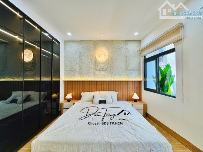 BÁN NHÀ PHỐ HIỆN ĐẠI 5 TẦNG – KHU ĐỒNG BỘ – NGANG 4.2M – GARA Ô TÔ – CHỈ 7.5 TỶ TL