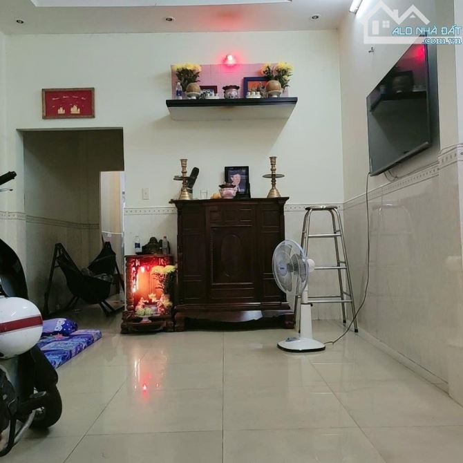 Bán Nhà 52m2 - 2 Tầng - Giá : 4,3 Tỷ  , Đường Đỗ Nhuận , Q. Tân Phú