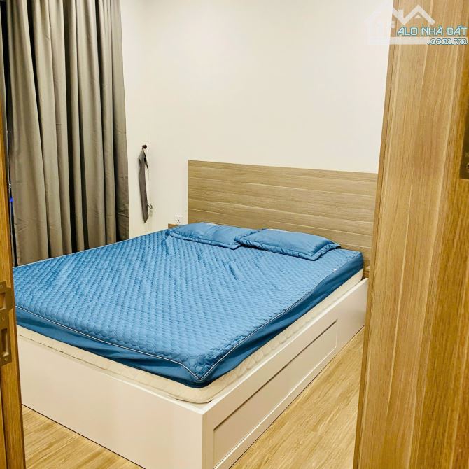 (LÔ GÓC) Bán chung cư V smart City 65m 2PN+ 2vs tầng trung view công viên tặng nội