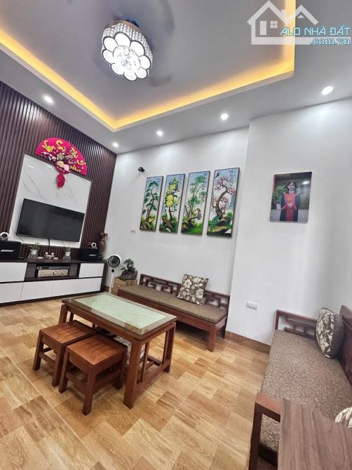 Lê Quang Đạo, Mỹ Đình nhà mới ,ô tô gần ngõ thông các ngả 40m² 4t giá 9.5 tỷ