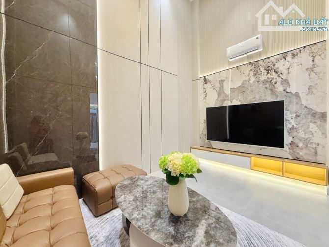 BÁN NHÀ PHẠM VĂN CHIÊU, GÒ VẤP - HẺM XE HƠI- XE HƠI TRONG NHÀ - 4 TẦNG - 45M2 - CHỈ 6,x TỶ