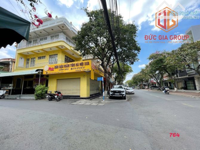 Bán nhà góc 2 mặt tiền đường Phan Chu Trinh gần Thành cổ BH sổ hồng 117m2 giá 13,5 tỷ