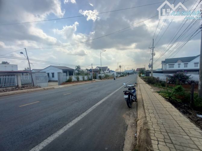 Bán đất MT DT724 kinh doanh Buôn Bán DT 9x89m tc100m2 Giá 4,2ty