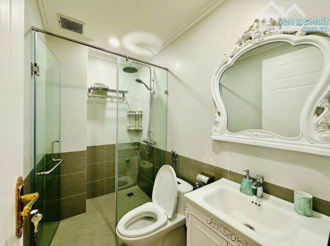 Bán nhà Bạch Mai 49m2, 6T thang máy, MT 4.4m lô góc, oto tránh, kinh doanh. Giá 23.8 tỷ