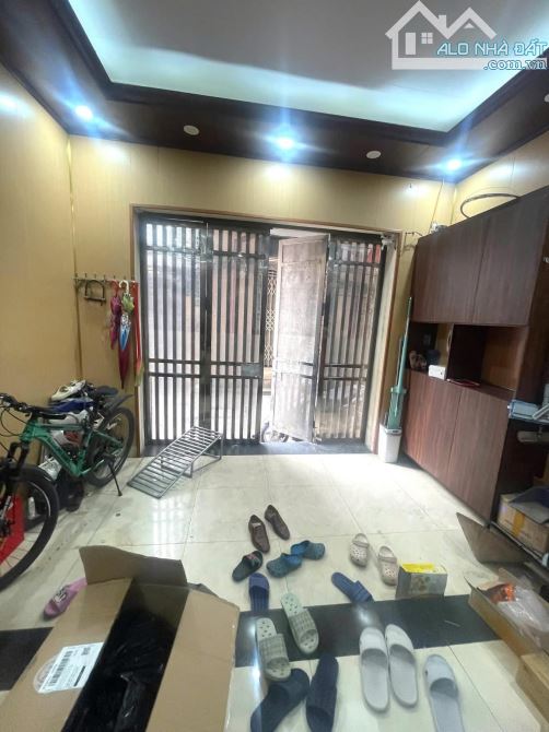 Nhà đẹp ở ngay Kim Giang Hoàng Mai. Sổ 46m, 4 tầng 4 ngủ MT4m Giá 12 tỷ ngõ ô tô - 1