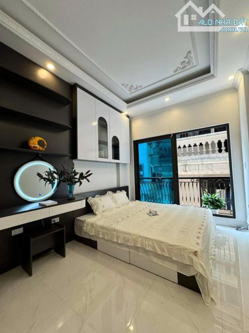 Bán nhà phân lô Hoàng Quốc Việt – 76m² x 5T có thang máy – Ô tô vào nhà – 17.1 tỷ - 1