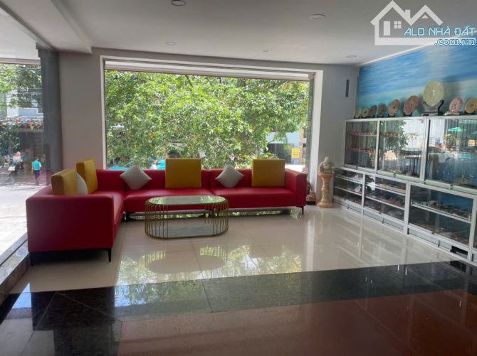 bán khách sạn chuẩn 4 sao mt đường Loeby 10m5 thông biển  460m2 ngang 20m 78p cực đẹp - 1