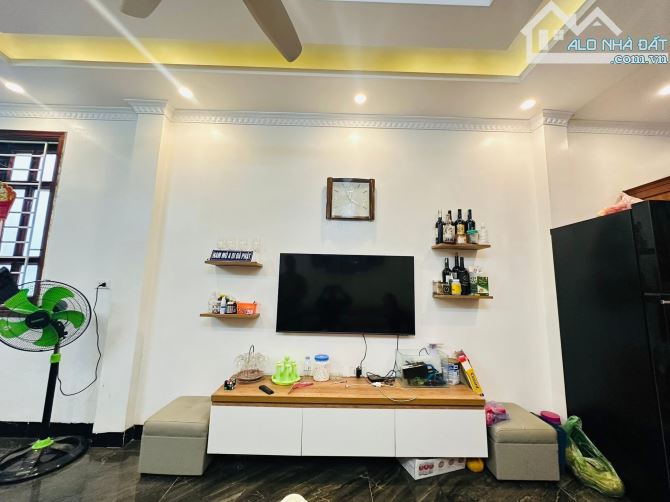 Bán nhà phân lô phố Khuất Duy Tiến – Phường Nhân Chính, 42m², ô tô tránh, giá hơn 15 tỷ - 1