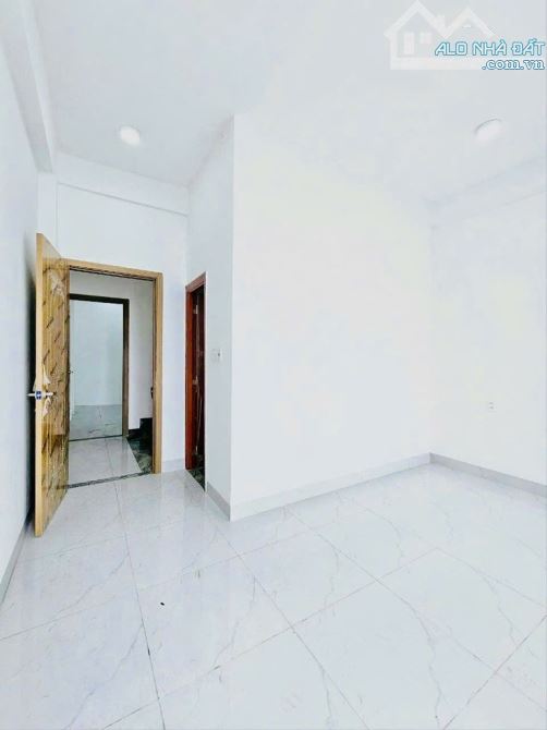 QUẬN 7 - PHẠM HỮU LẦU  . Q7-  3TẦNG + ST-CÒN MỚI 90% -44/79 M²-  5,3  TỈ - 1