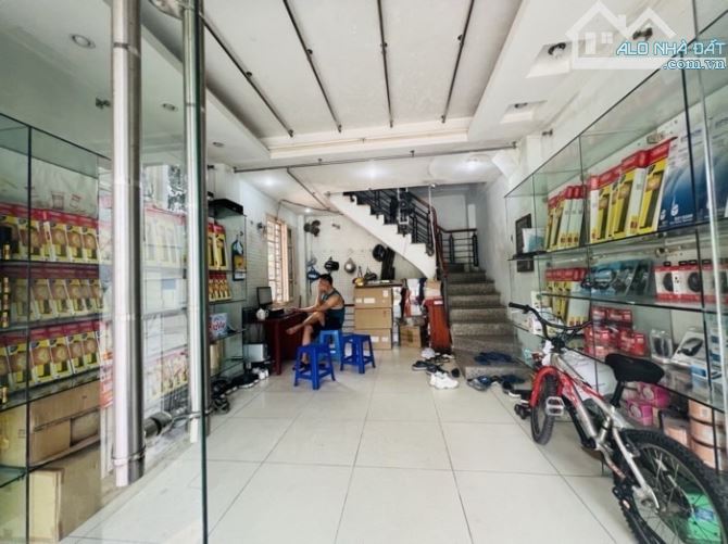 BÁN NHÀ MẶT PHỐ TRẦN KHÁT CHÂN,42M,6 TẦNG,MT 4,5M,GIÁ 18TỶ. - 1