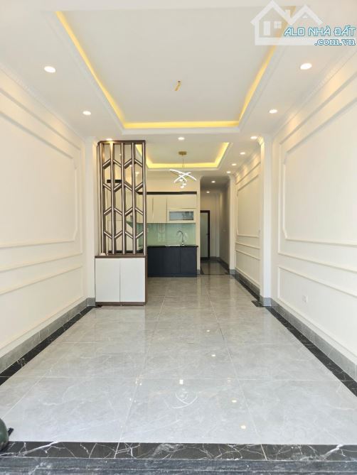 Nhà đẹp -gía cực tốt -vị trí vàng thạch bàn,gara ôtô,thang máy - 1