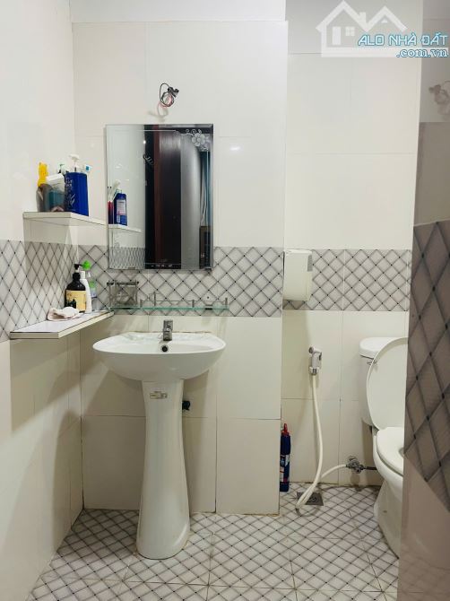 Cần cho thuê chung cư 8X Rainbow 64m 2PN 2WC giá 7,5 triệu - 1