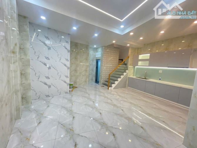 XE HƠI 5M ĐỖ CỬA - LÊ QUANG SUNG – P.9- Q.6- DT: 4.6 X 10M (NỞ HẬU: 5.2M) -7 TỶ 49 - 1