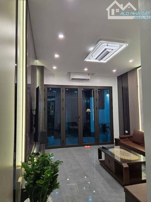 HIẾM – THẠCH BÀN – 45M² – MẶT TIỀN 4M – CÁCH Ô TÔ 20M – GIÁ CHỈ 5.X TỶ - 1