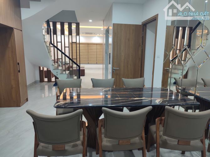 BÁN NHÀ LIỀN KỀ LÔ GÓC DTSD 320 M2 – KĐT HUD VÂN CANH GIÁ 21,5 TỶ. - 1