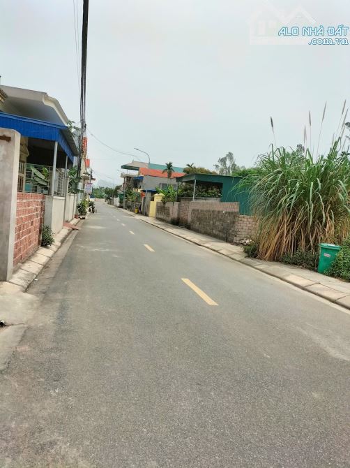 Chính chủ gửi bán lô đất trục đường liên thôn phường Hòa Bình giá chỉ 1,x tỷ - 1