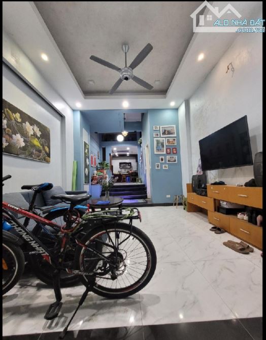 Nhỉnh hơn 5 Tỷ/57 M2/4 Tầng/4 Mt/ Tình Quang / Nhà Đẹp Dân Xây - 1