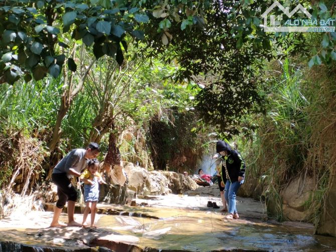 Bán 6 xào đất mặt nhựa Trại mát - p11 - Đà Lạt .  Gía 13 tỷ8 - 1