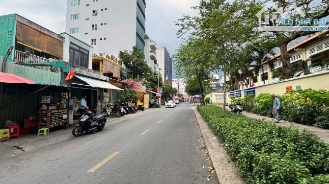 Bán MT ngay Trần Quốc Toản, Phường Võ Thị Sáu, Quận 3, DT(14mx31m) - 400m2 - 170 Tỷ TL - 1