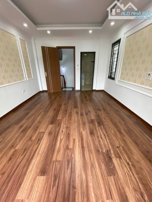 Bán nhà 2 mặt ngõ ô tô, Vài bước ra phố Lê Trọng Tấn, kinh doanh, DT63m2, MT4m, Chỉ 9,5 tỷ - 1