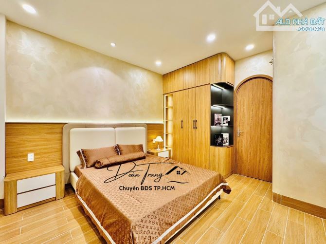 BÁN NHÀ PHỐ HIỆN ĐẠI 5 TẦNG – KHU ĐỒNG BỘ – NGANG 4.2M – GARA Ô TÔ – CHỈ 7.5 TỶ TL - 1