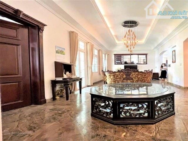 Định cư, chủ nhà cần bán gấp biệt thự 14 Thảo Điền, Quận 2, 384m2 có hồ bơi, giá tốt inbox - 1