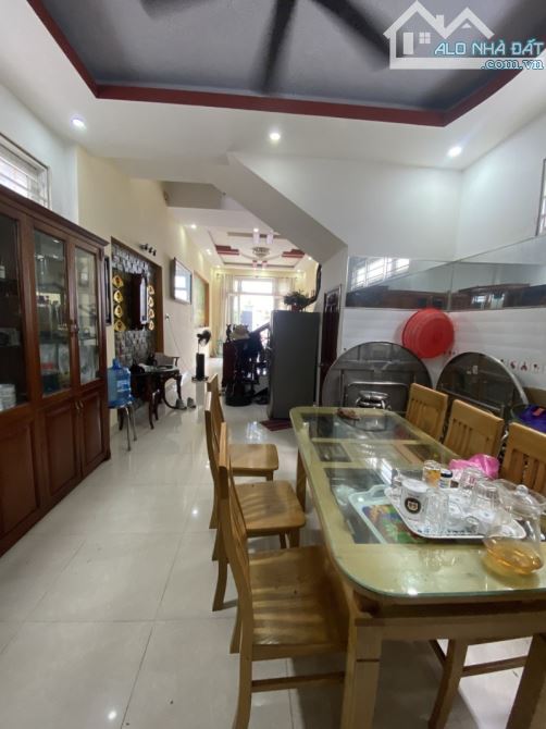 Bán nhà 4 tầng, 60m², 4PN, 3WC, Q.9, 7.8 tỷ, sổ hồng - 1