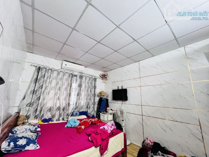 cần bán, XE HƠI QUAY ĐẦU, dt 82M2 × 2 TẦNG  phan văn hớn tân thới nhất, quận 12 - 1