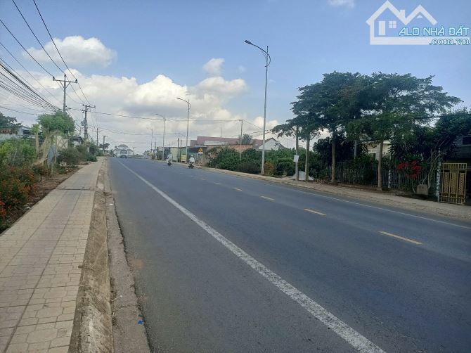Bán đất MT DT724 kinh doanh Buôn Bán DT 9x89m tc100m2 Giá 4,2ty - 1
