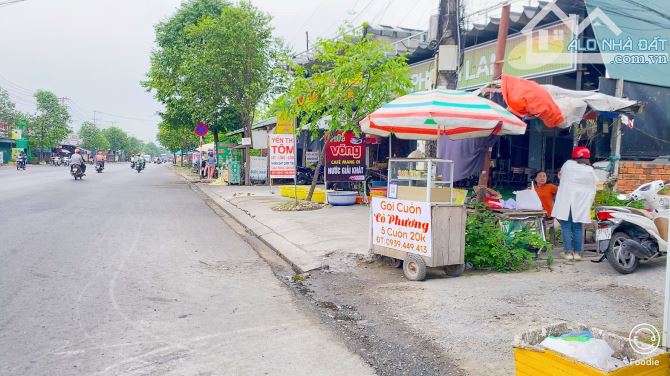 Bán 456 m2  đất có nhà đường Nguyễn Văn Linh - 12