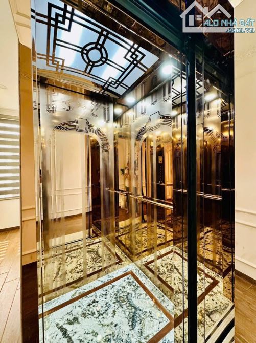 Bán nhà Bạch Mai 49m2, 6T thang máy, MT 4.4m lô góc, oto tránh, kinh doanh. Giá 23.8 tỷ