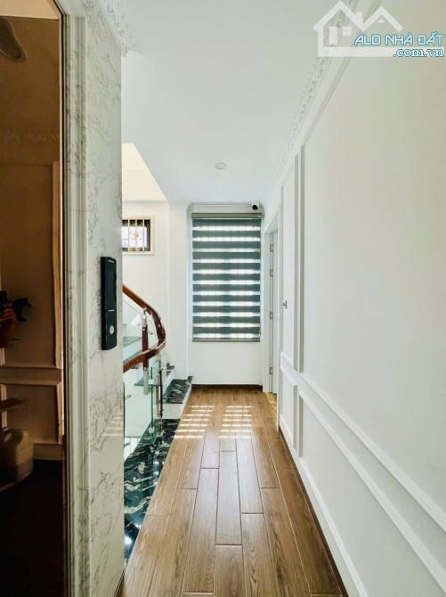 Bán nhà Bạch Mai 49m2, 6T thang máy, MT 4.4m lô góc, oto tránh, kinh doanh. Giá 23.8 tỷ