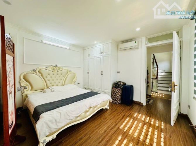 Bán nhà Bạch Mai 49m2, 6T thang máy, MT 4.4m lô góc, oto tránh, kinh doanh. Giá 23.8 tỷ