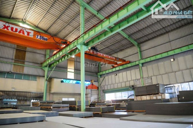 Cho thuê kho mặt tiền Lê Đại Hành, 775m2 - 2