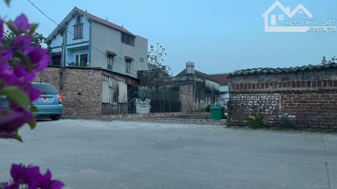 Bán đất Trục chính Quảng Hội, Quang Tiến 63m2 MT 4.5m đường 8m kinh doanh giá 2,7 tỷ - 2
