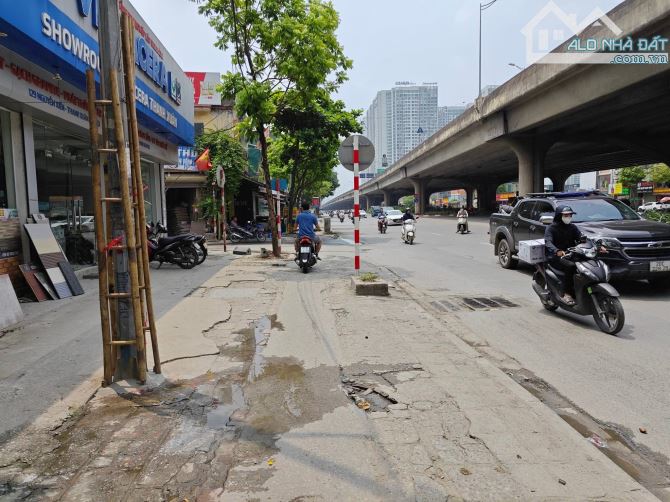BÁN NHÀ MẶT PHỐ NGUYỄN XIỂN 125m2 - MT 7.9m - 21 TỶ - VỈA HÈ RỘNG - KINH DOANH CỰC ĐỈNH - 2