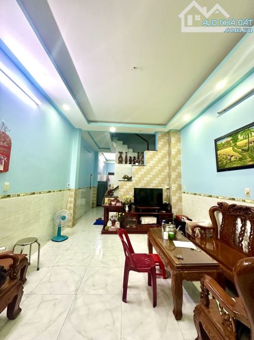 Lạc Long Quân Hẻm 6m Kinh Doanh giáp Q10 4 tầng DT 4,2x16 chỉ 8,x tỷ - 2
