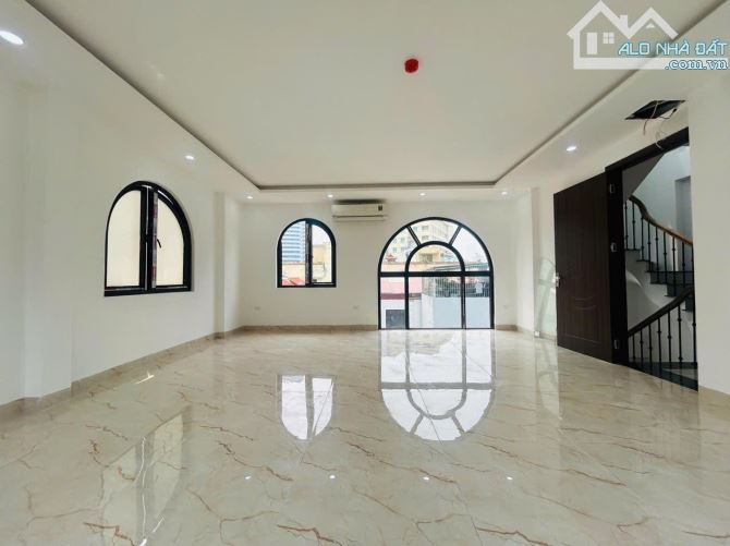 BÁN NHÀ NGÕ 62 NGUYỄN CHÍ THANH, Ô TÔ VÀO NHÀ, 7 TẦNG, THANG MÁY, 80m2, MT 8m 27,6 tỷ. - 2