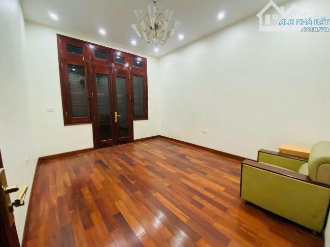 Siêu Đẹp Nhà Thôn Vàng Cổ Bi 50m 4 tầng -  Đường Rộng 6m Ô Tô Tránh  - giá 7.7 tỷ - 2