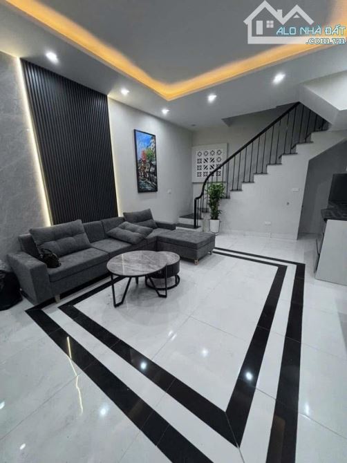 SIÊU PHẨM ĐỘI CẤN – 35m2 x 4 TẦNG – 10M RA MẶT PHỐ – FULL NỘI THẤT CHUẨN CHÂU ÂU - 2