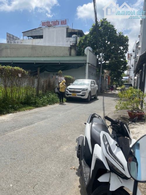 Mặt tiền TTH13. 4x17. 68m2 4 tầng. 4PN. Sát bên Gò Vấp đường 10m thông. 5 tỷ x - 2