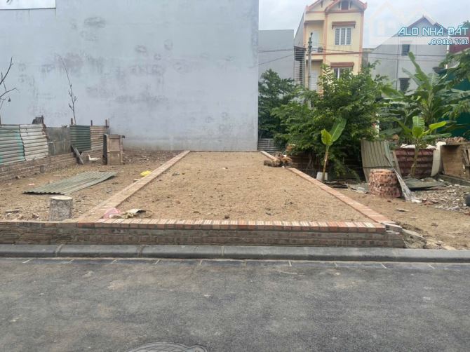 57m.mt 4m.giá tốt chợ KIM -Xuân Nộn Đông Anh . ĐẤT ĐẸP VUÔNG VẮN 0t0 qua đất ngõ thông. - 2