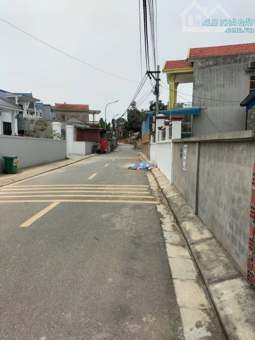 Chính chủ gửi bán lô đất trục đường liên thôn phường Hòa Bình giá chỉ 1,x tỷ - 2