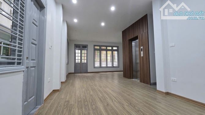 BÁN NHÀ PHÂN LÔ NGUYỄN XIÊN LÔ GÓC OTO TRÁNH KD TẤP NẬP DT55M2*7 TẦNG THANG MÁY NHỜ MỚI. - 2